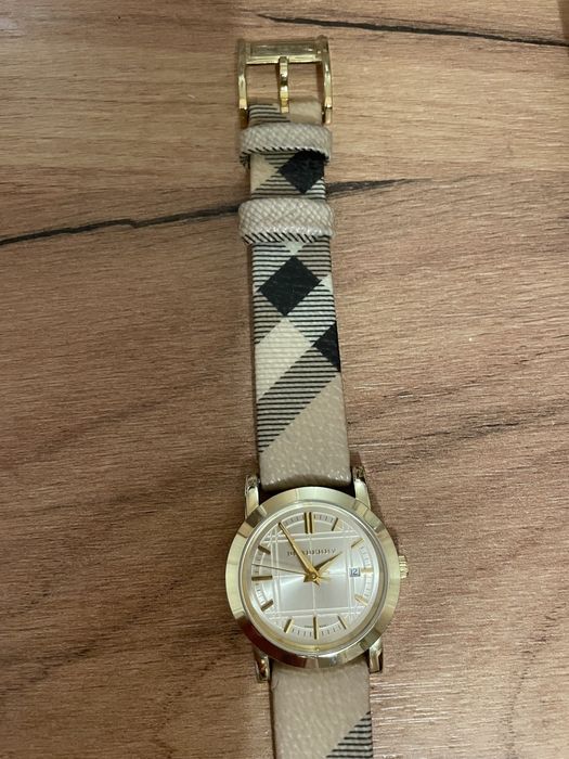 Женские часы Burberry, б/у
