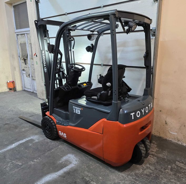 Навантажувач вилковий, електричний Toyota 1.8 тонн Li-ion