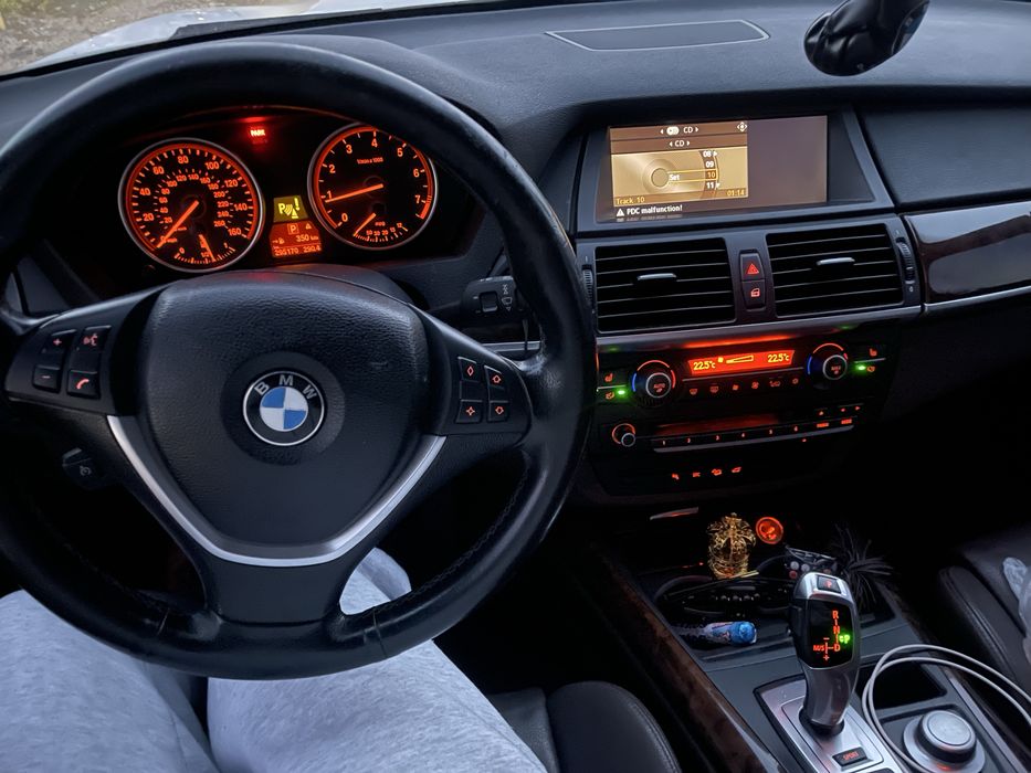 Кросовер Білий бмв х5 е70 3.0 2007