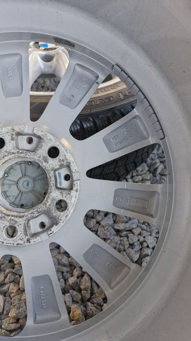 Koła alufelgi 18 cali BMW opony zimowe xdrive czujniki ciśnienia