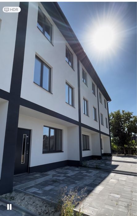 Продам ТАУНХАУС в центрі Вишневого без ремонту БЕЗ КОМІСІЇ