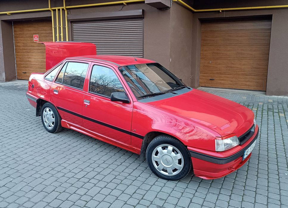 Opel Kadett, газ-бензин 1.6, музейний експонат, терміново, не прогавте