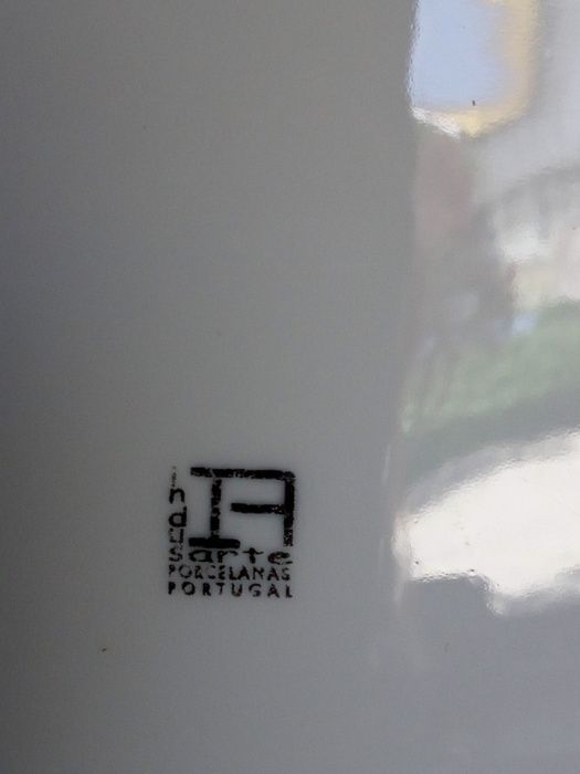 Terrina e prato em porcelana