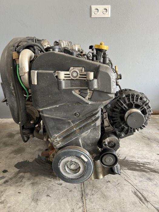 Двигатель двигун мотор 1.5 dci  k9k 836 837  846 Renault