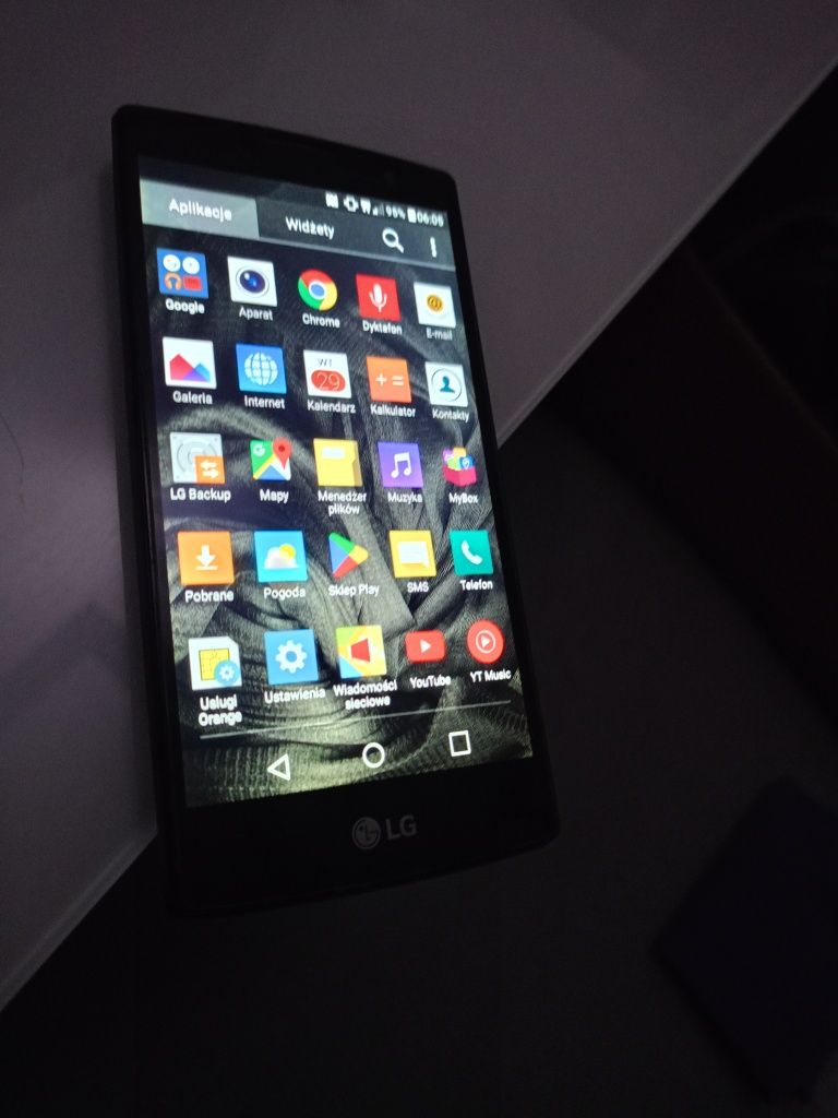 Sprzedam telefon LG