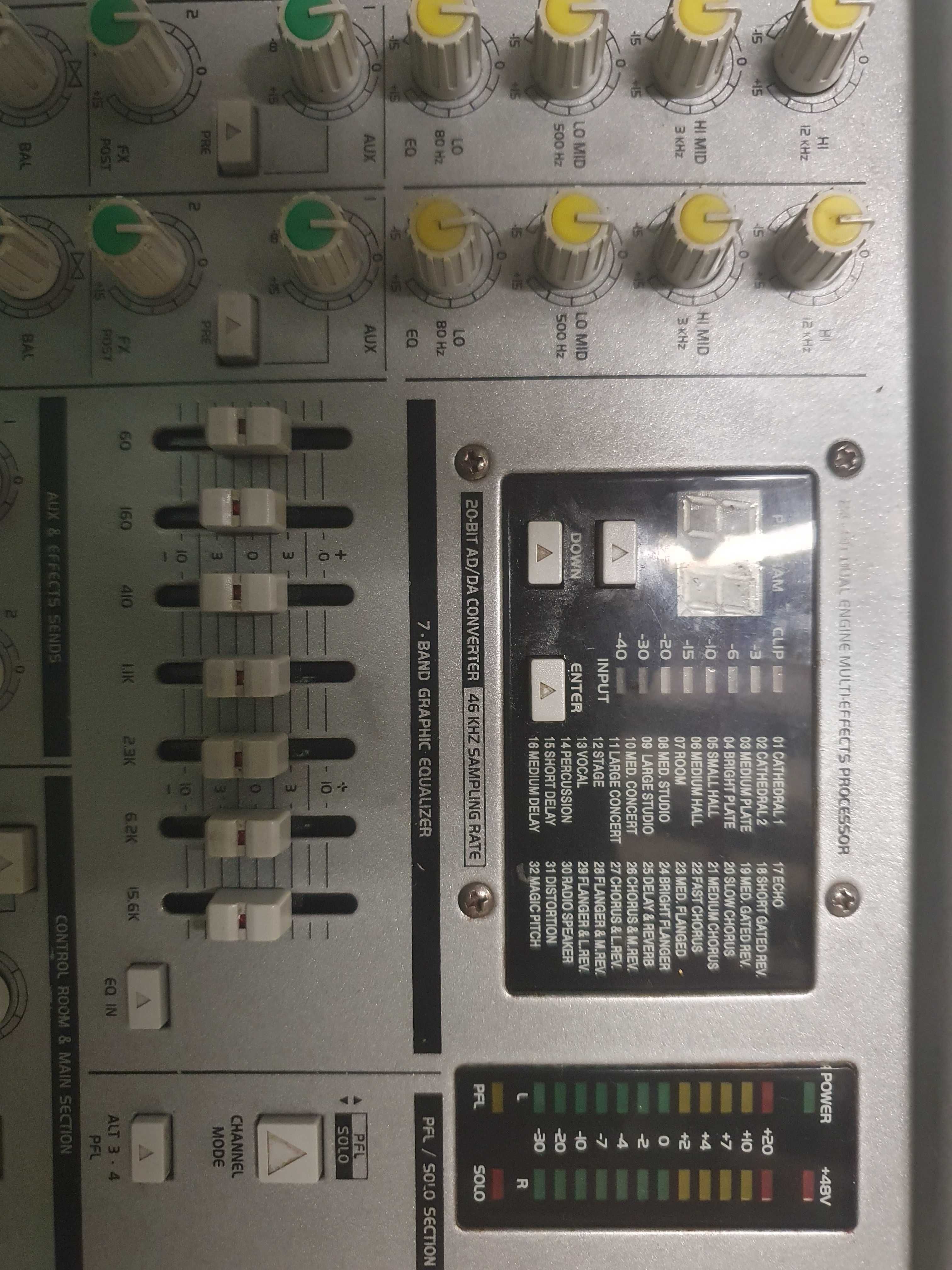 Amplificador com Mesa de Som  - Aceito Trocas.