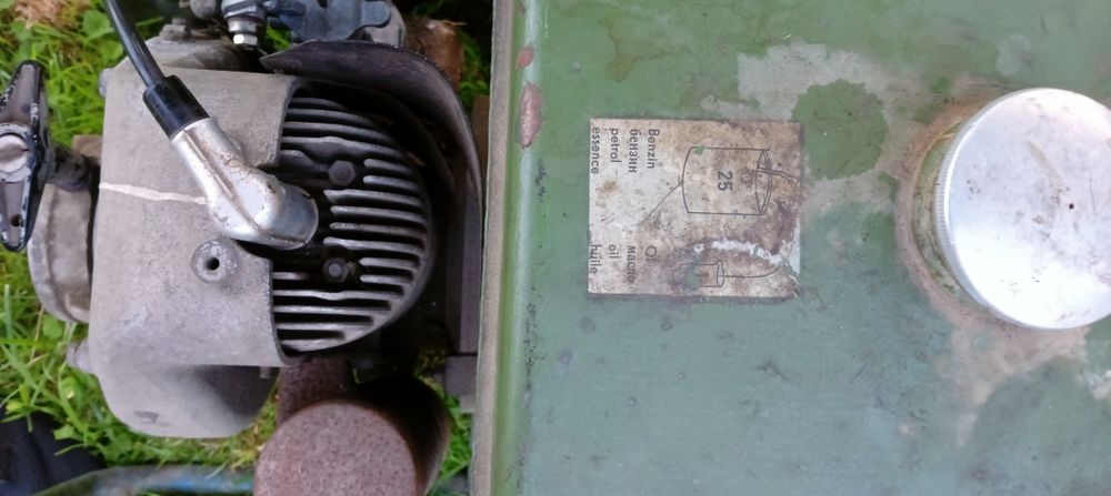 Agregat prądotwórczy wojskowy kolekcjonerski DDR/PRL sprawny porządny