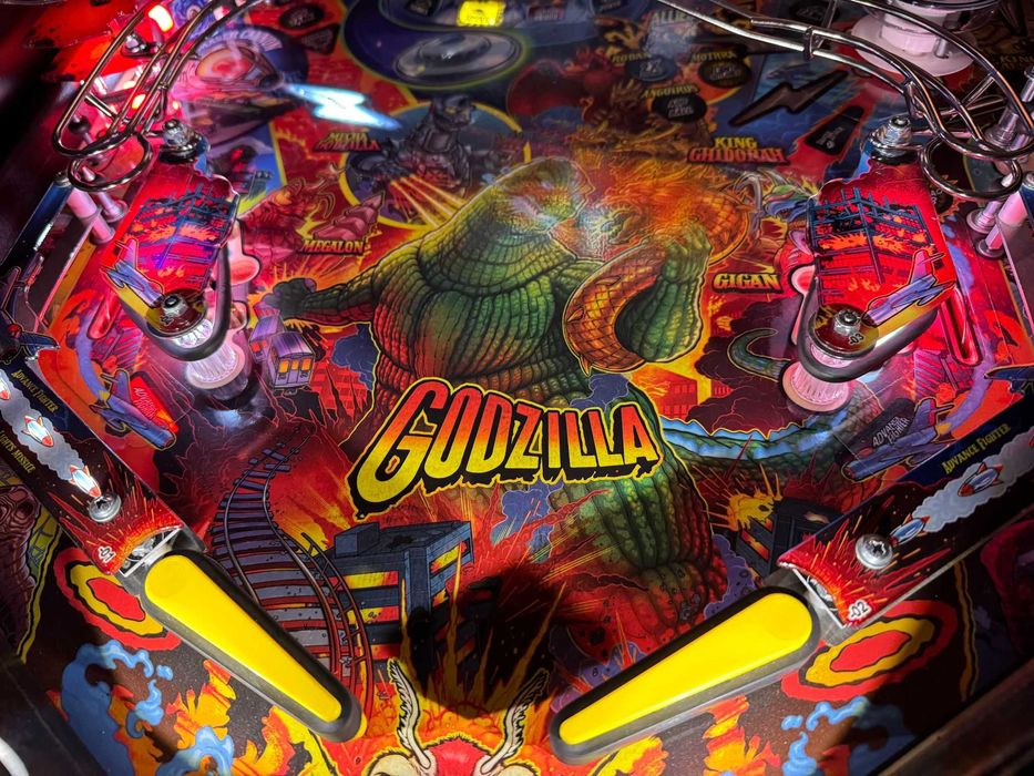 Najlepszy Flipper na Swiecie Godzilla PRO STERN Jak NOWA Warszawa
