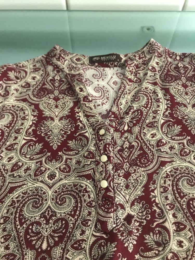 Blusa estampada tam S