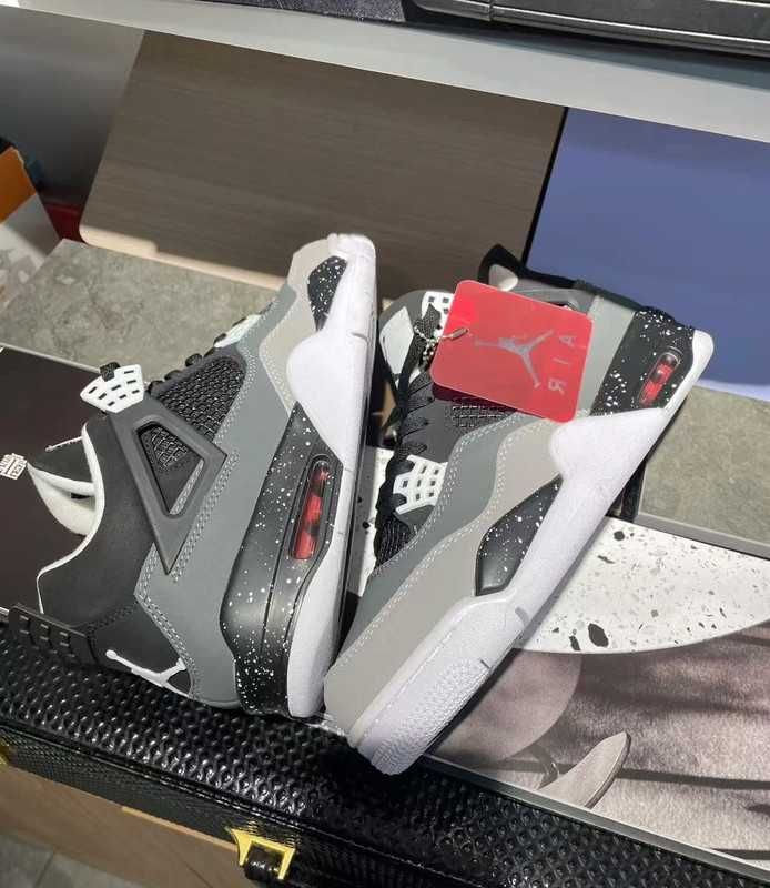 Jordan4Retro Fear R.39