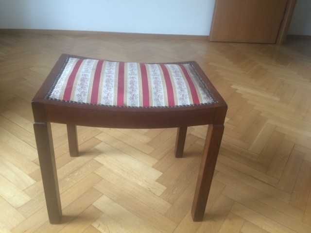 stołek tapicerowany, tkanina w pasy