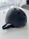 Kask firmy HI-TEC rozmiar S kolor czarny