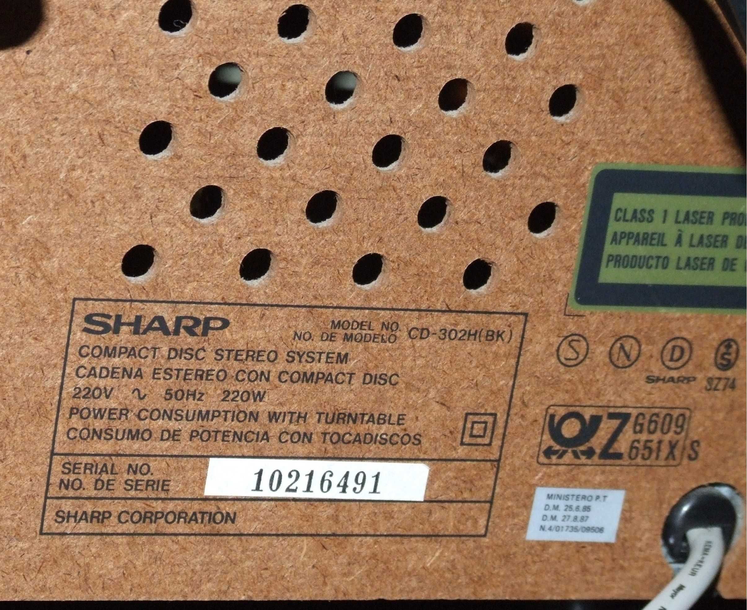 Wieża Sharp CD-302H z Adapterem i Głośnikami z Pilotem.