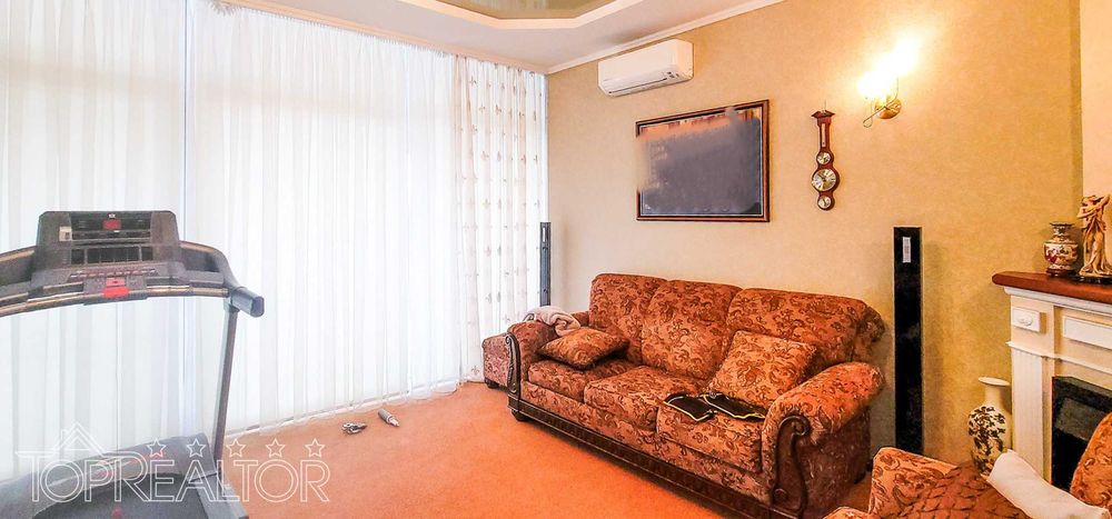 У продажі затишний таунхаус з виходом на Журавлівське водосховище!