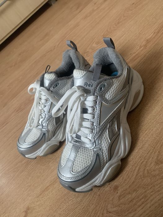 Красовки нові!!!