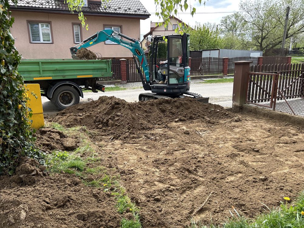 Minikoparka wozidło koparka kamień piasek beton wywrotka