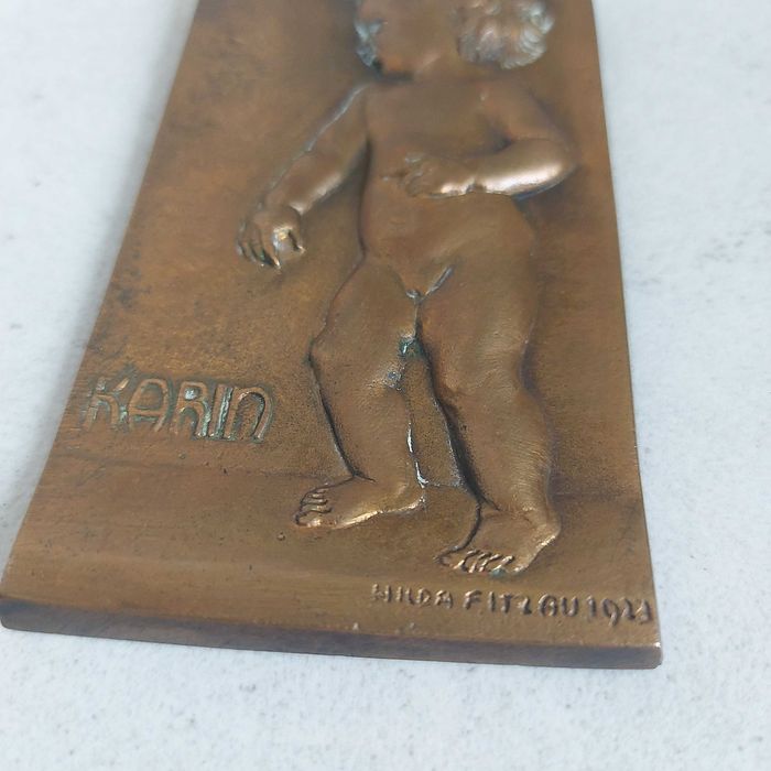 Plakieta mosiężna dziewczynka przedwojenna Hilda Fitzau