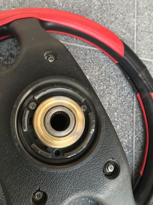 Продаю руль ваз 2107 оригинал