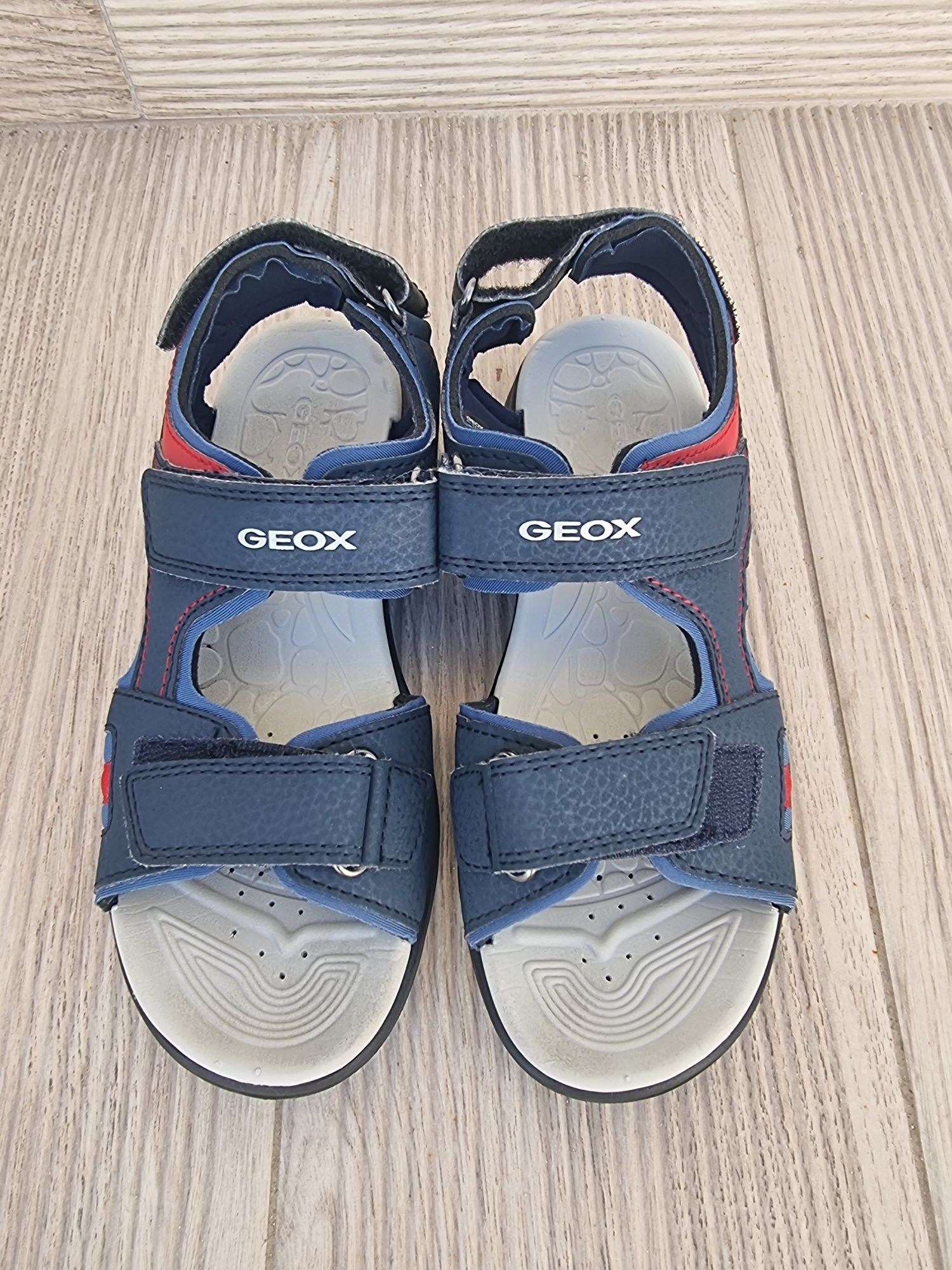Sandálias Geox de criança (T32)