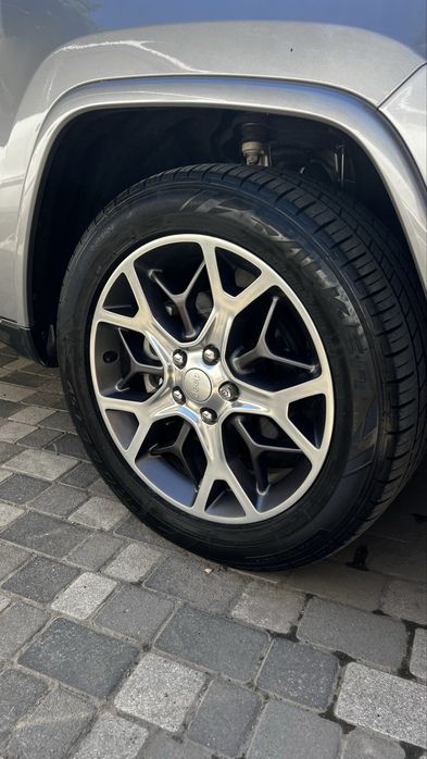 Продам Jeep Grand Cherokee