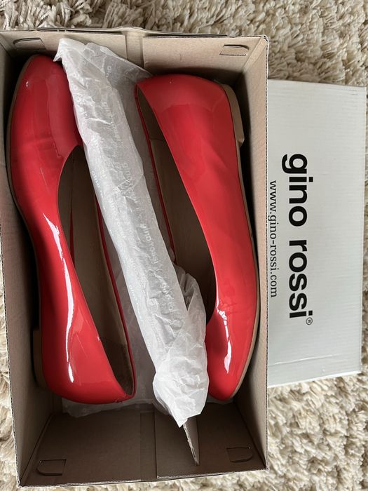 Bakeriny Gino Rossi 38 koral lakierki