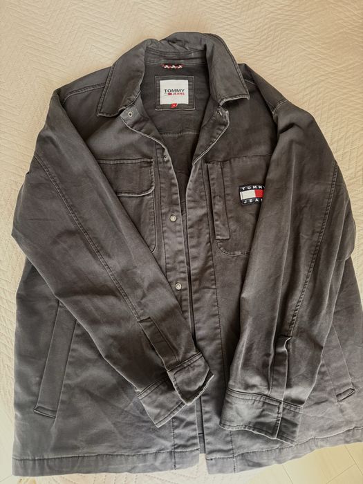 Продам чоловічу джинсову сорочку м розмір Tommy Hilfiger