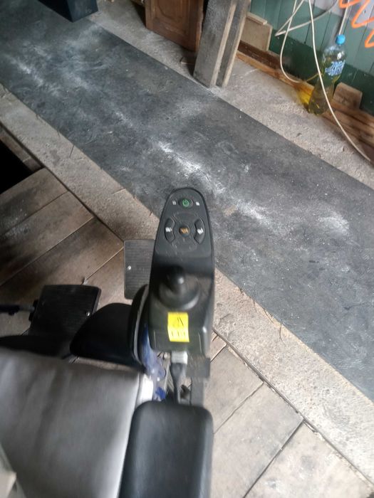 Инвалидное кресло