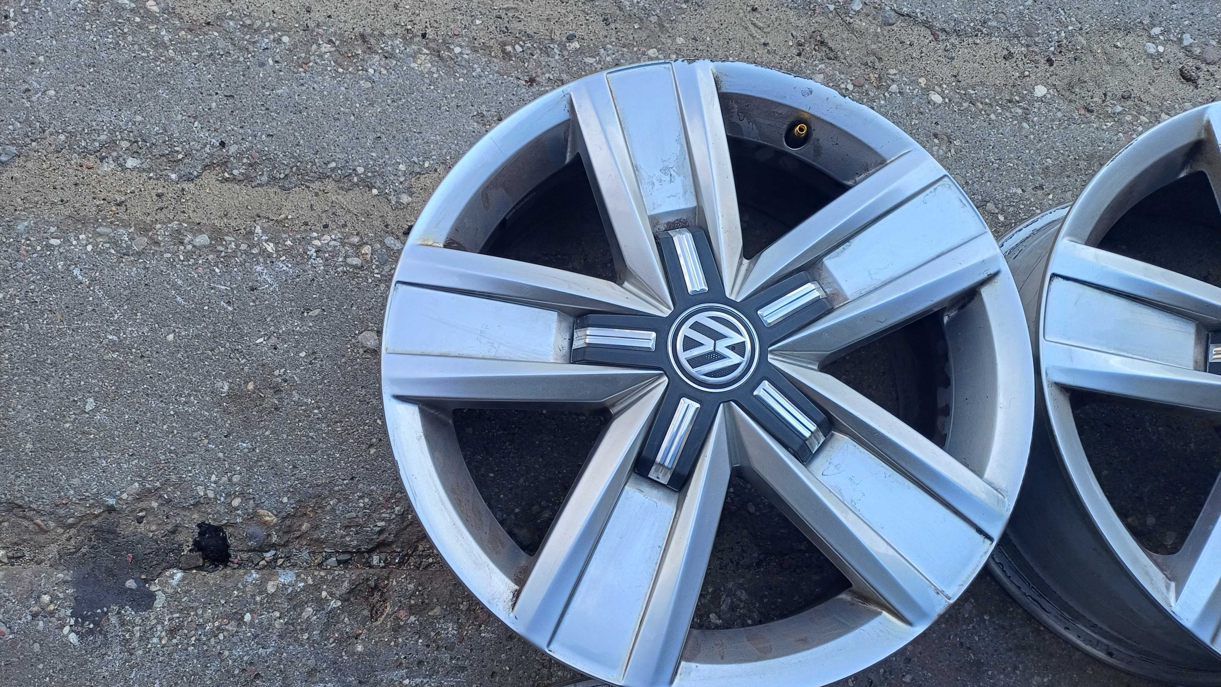 Felgi aluminiowe Vw Transporter T5 T6 T7 Crafter 2 Man TGE 5x120 17"