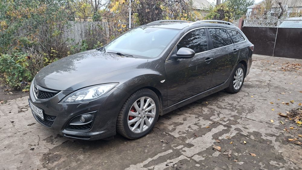 Продам автомобіль мазда 6
