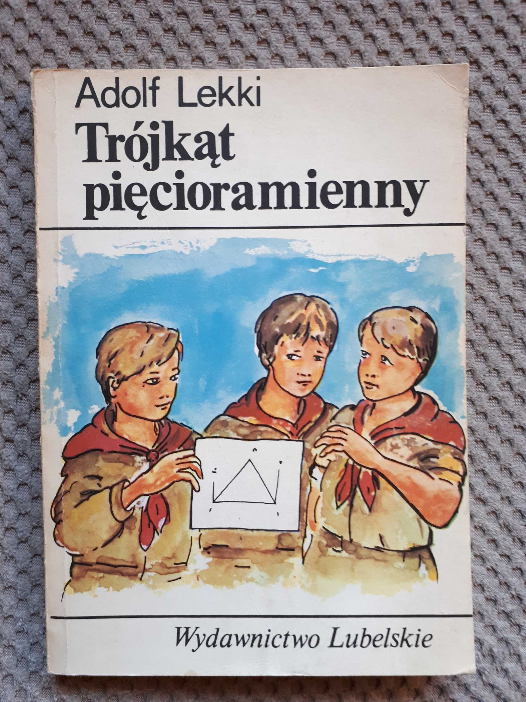 "Trójkąt pięcioramienny" Adolf Lekki