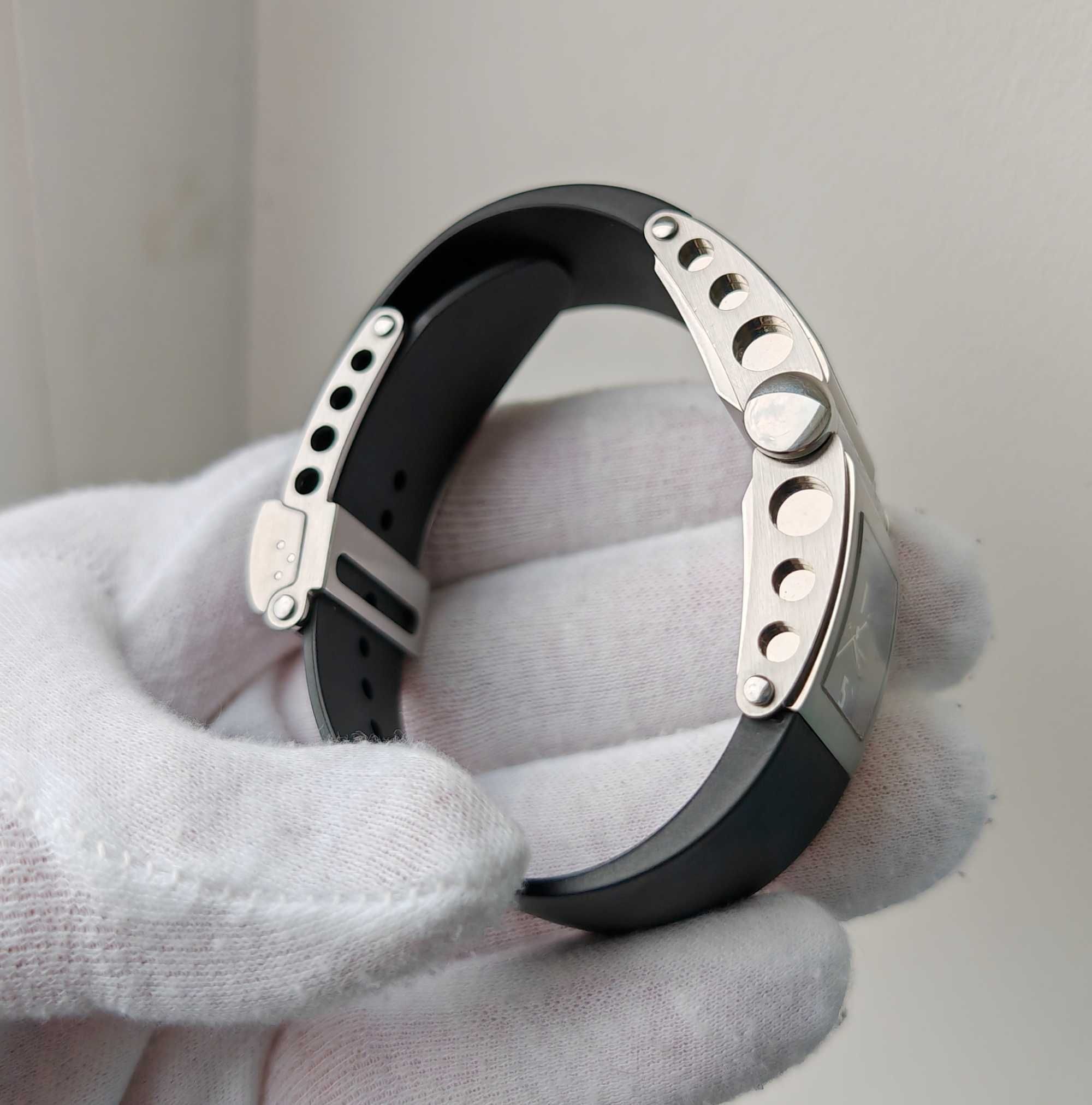Чоловічий годинник Jorg Hysek Kilada Dual Time