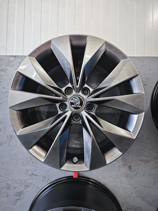 Felgi alu 5x112 18" Skoda Octavia Superb J8 ET44