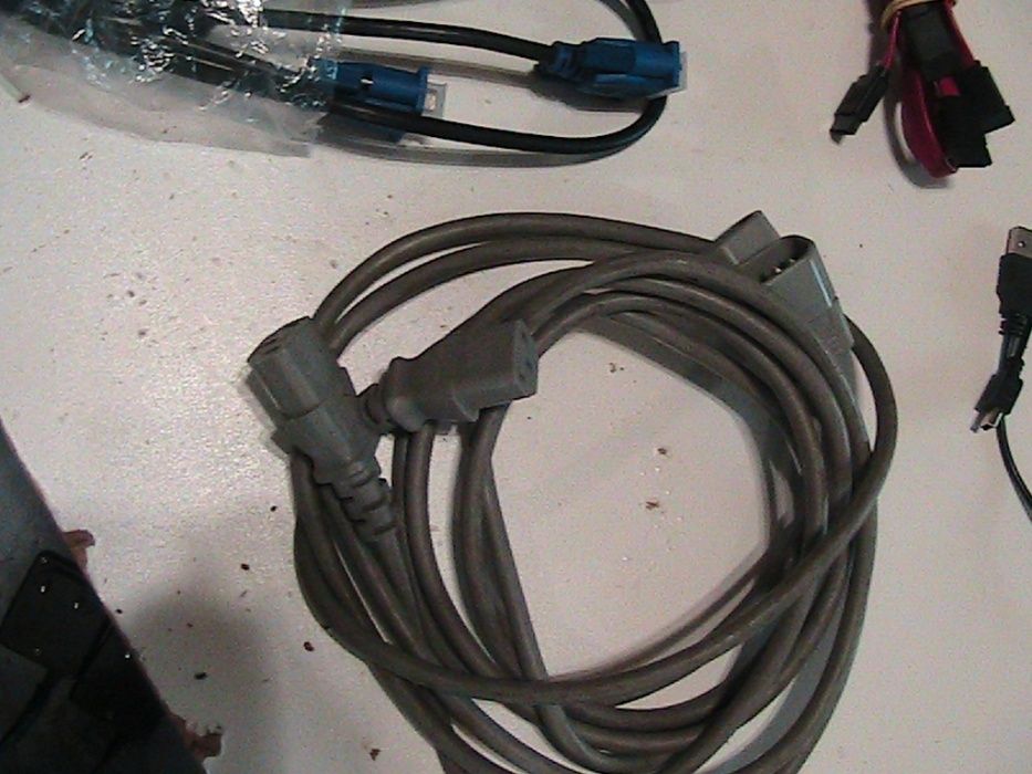 Шнуры модема звука питания компьютера монитора . Кабель VGA - RJ45.