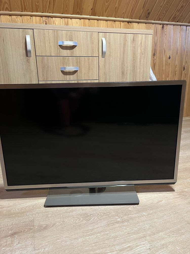 Телевізор Philips 40PFL5007K