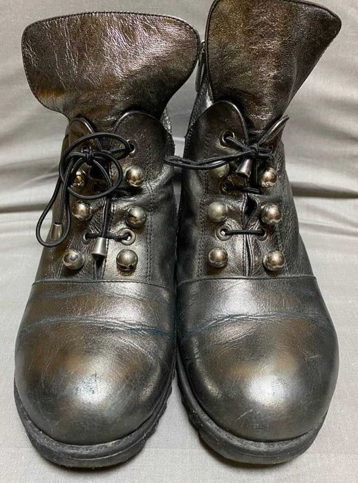 Женские кожаные ботинки ботильоны серебристые 36 р