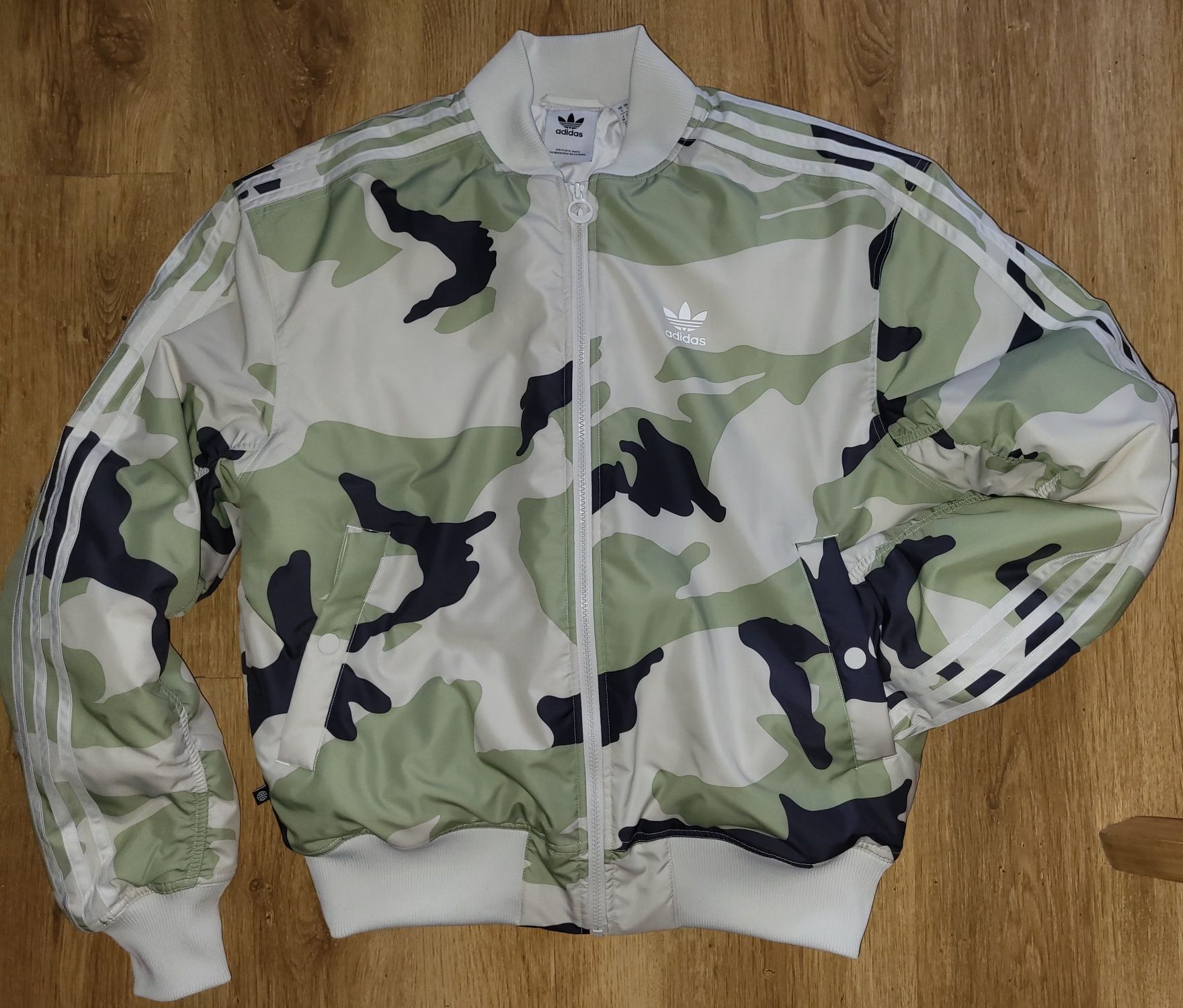 Kurtka bomberka  bomber camo moro Adidas orginal  S