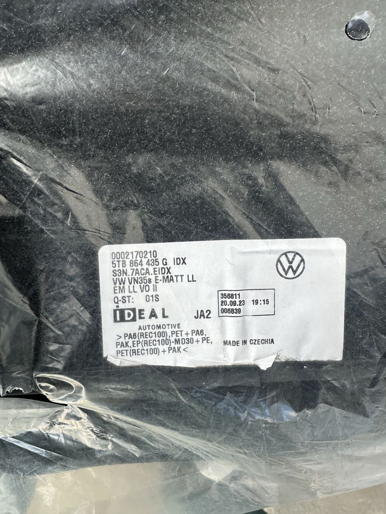 Передні коврики vw touran,vw caddy,5tb864435