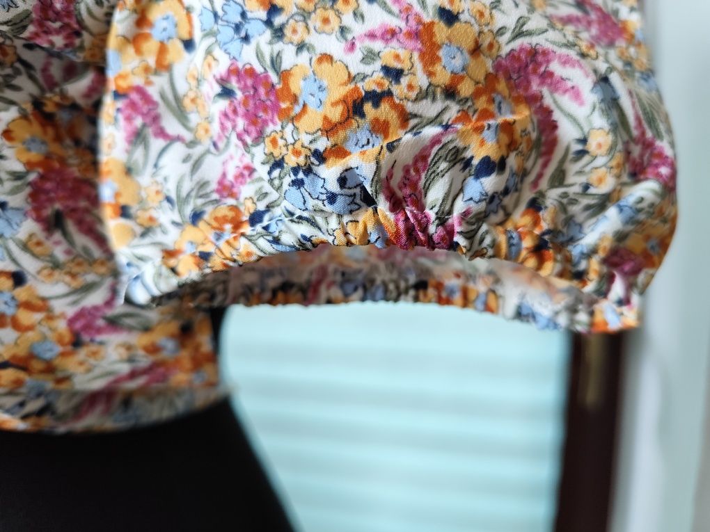 Cropp top krótka bluzka z odkrytymi plecami 34