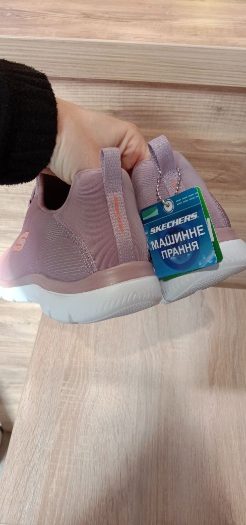 Оригінальні жіночі кросівки Skechers