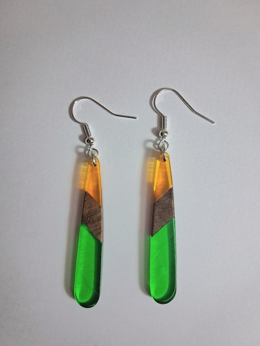 Jóias resinadas e outras a preço excecional!