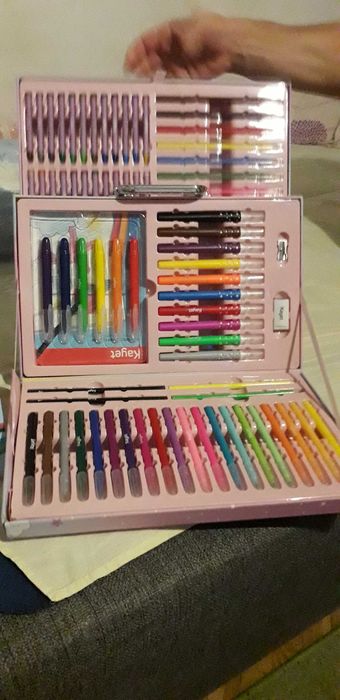 Zestaw artystyczny kayet 77sztuk