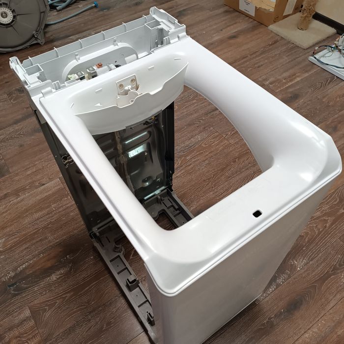 Стиральная машина Zanussi, корпус