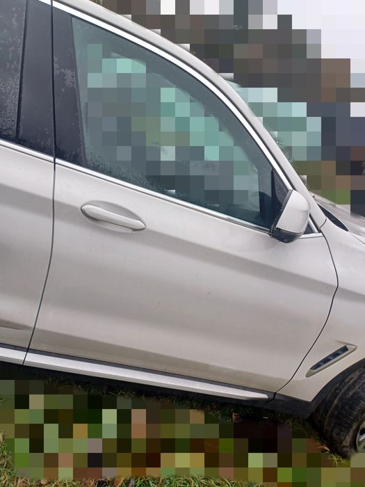 Błotnik lewy prawy przód Bmw x3 g01 Kolor 300