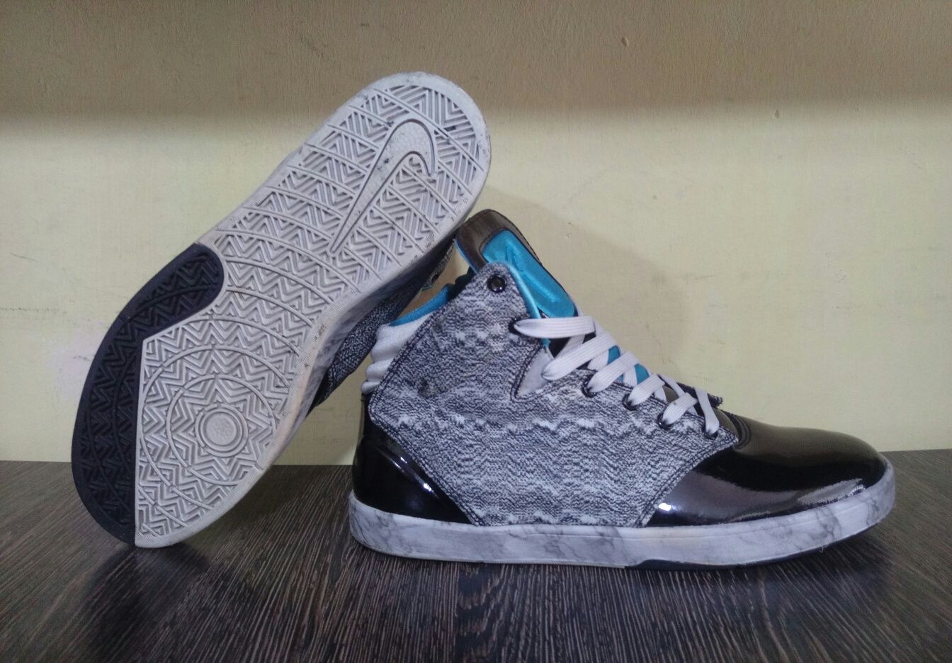 Nike Kobe NSW Lifestyle Black Platinum Marble чоловічі кросівки