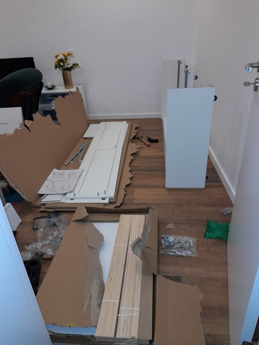 Montagee de tomadas e intorrupetores Pequenas reparacoes em cozinhas m