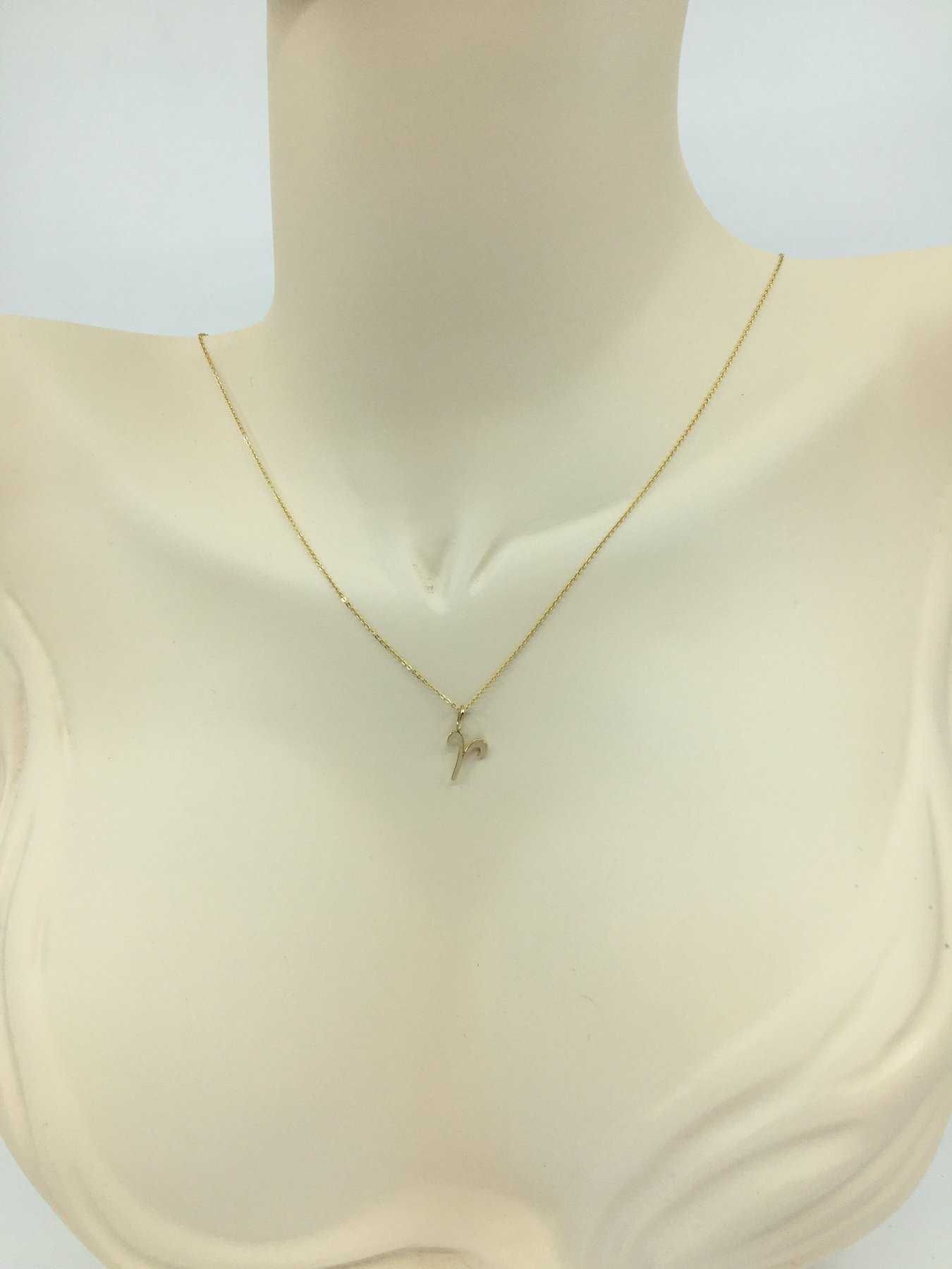 Colar novo em ouro com pendente