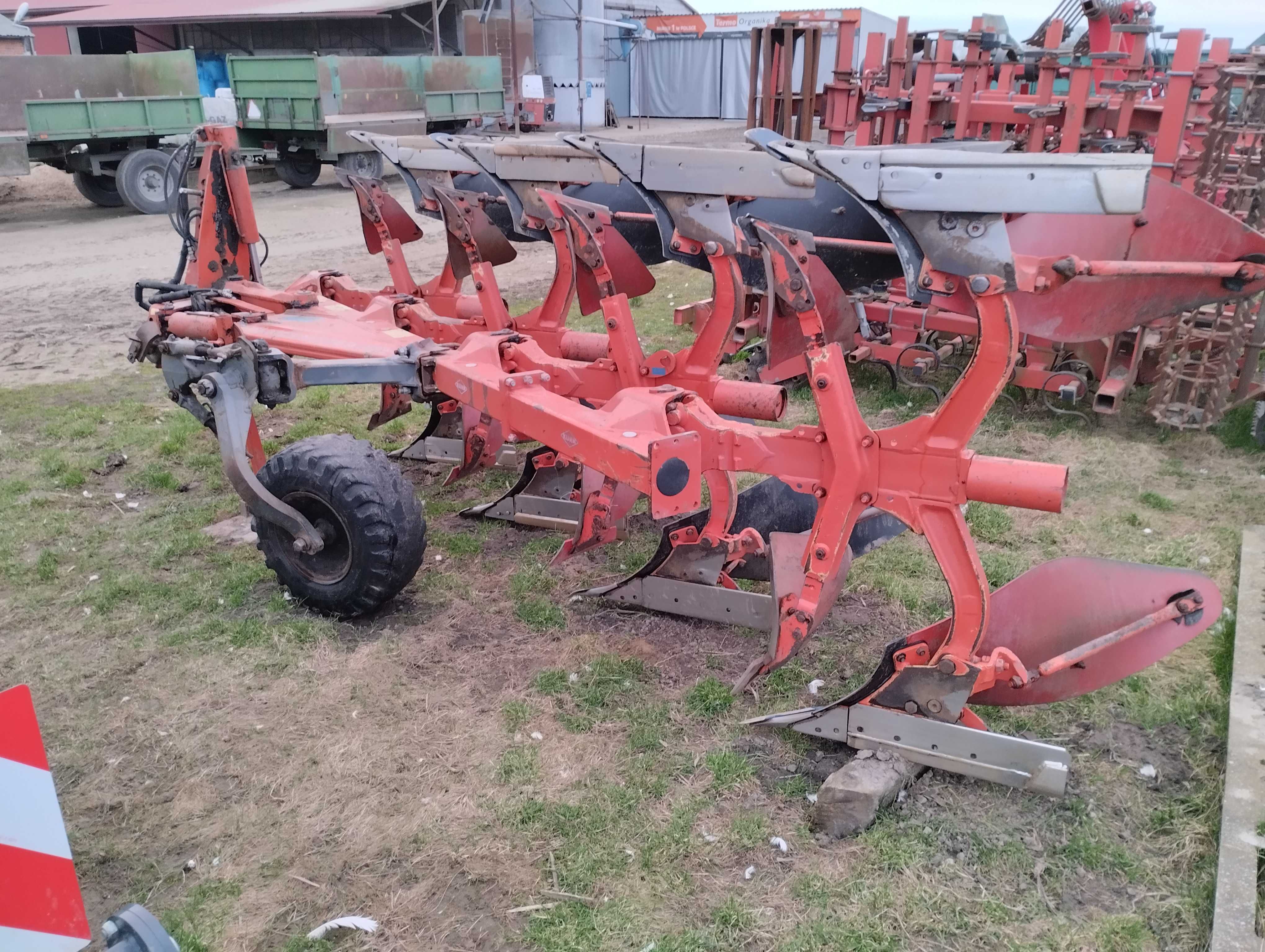 Pług Kuhn 121 Vari-master