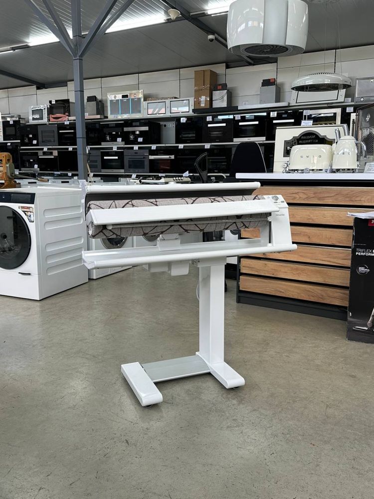 Гладильна машина Miele B 995 прасувальний каток міле