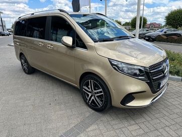 Wynajem busa Mercedes V klasa 8 osób nowy model