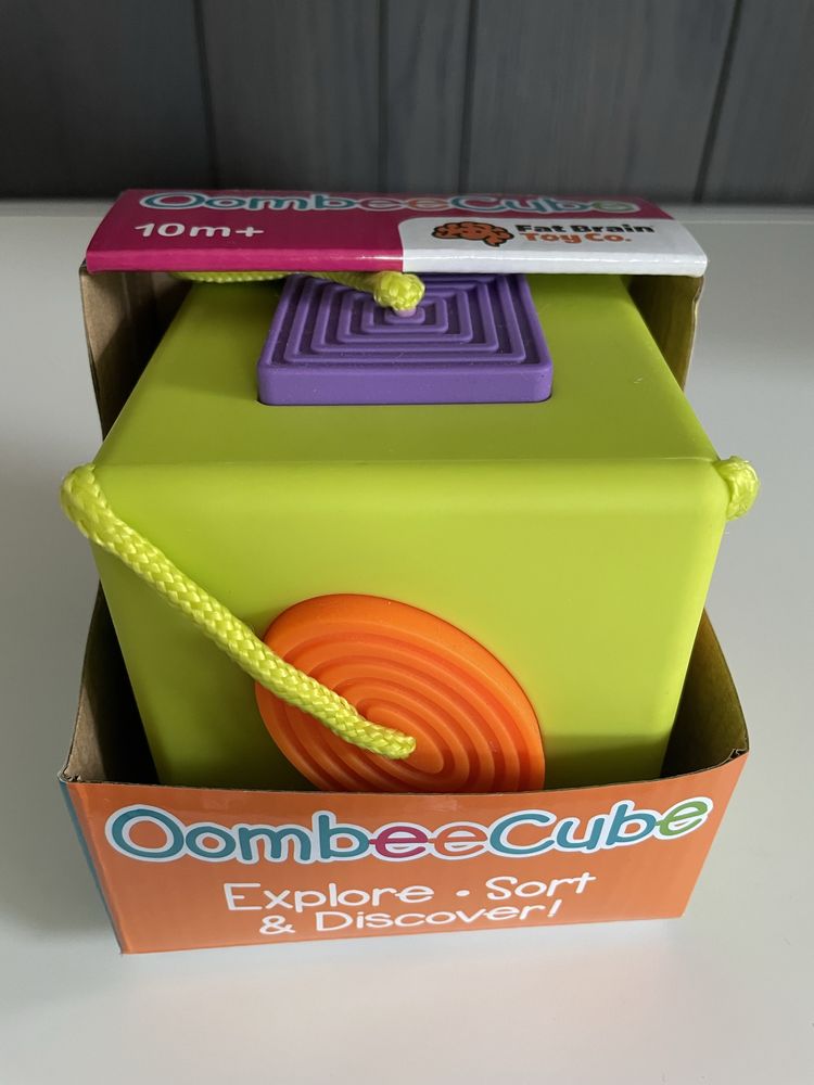 Fat Brain Toys Oombee Cube, sorter, kostka